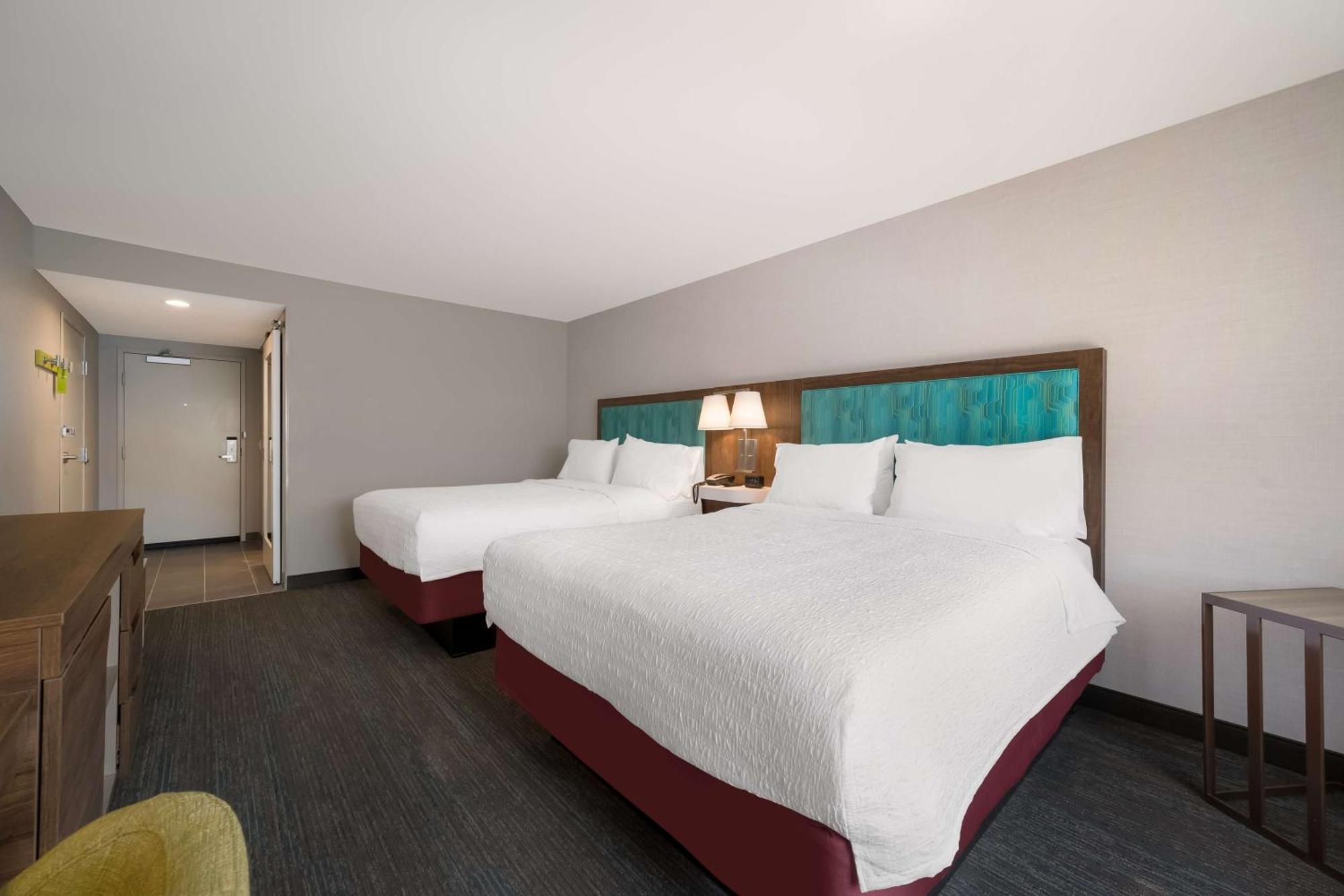 Hampton Inn By Hilton Detroit Southfield Exterior photo