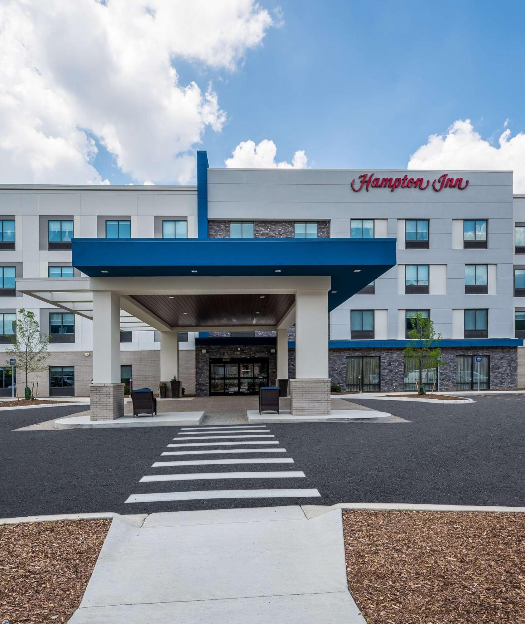 Hampton Inn By Hilton Detroit Southfield Exterior photo